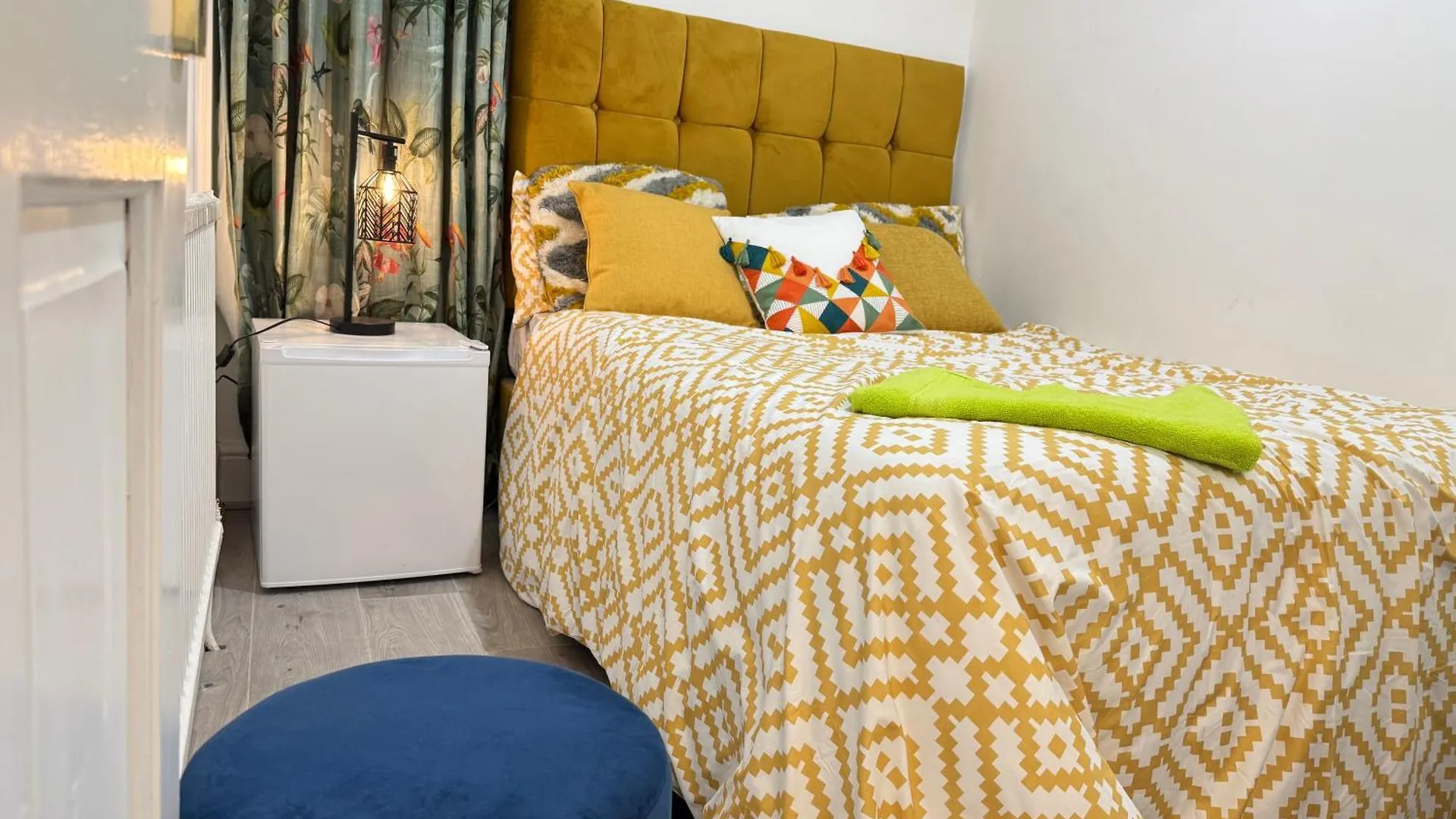 Luxury Room In Sheffield City Road Bed & Breakfast