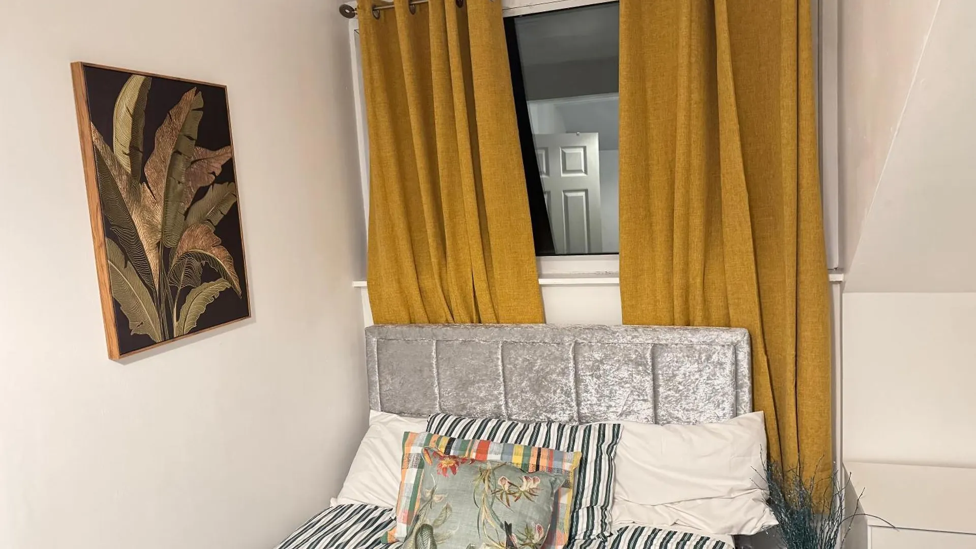 Luxury Room In Sheffield City Road