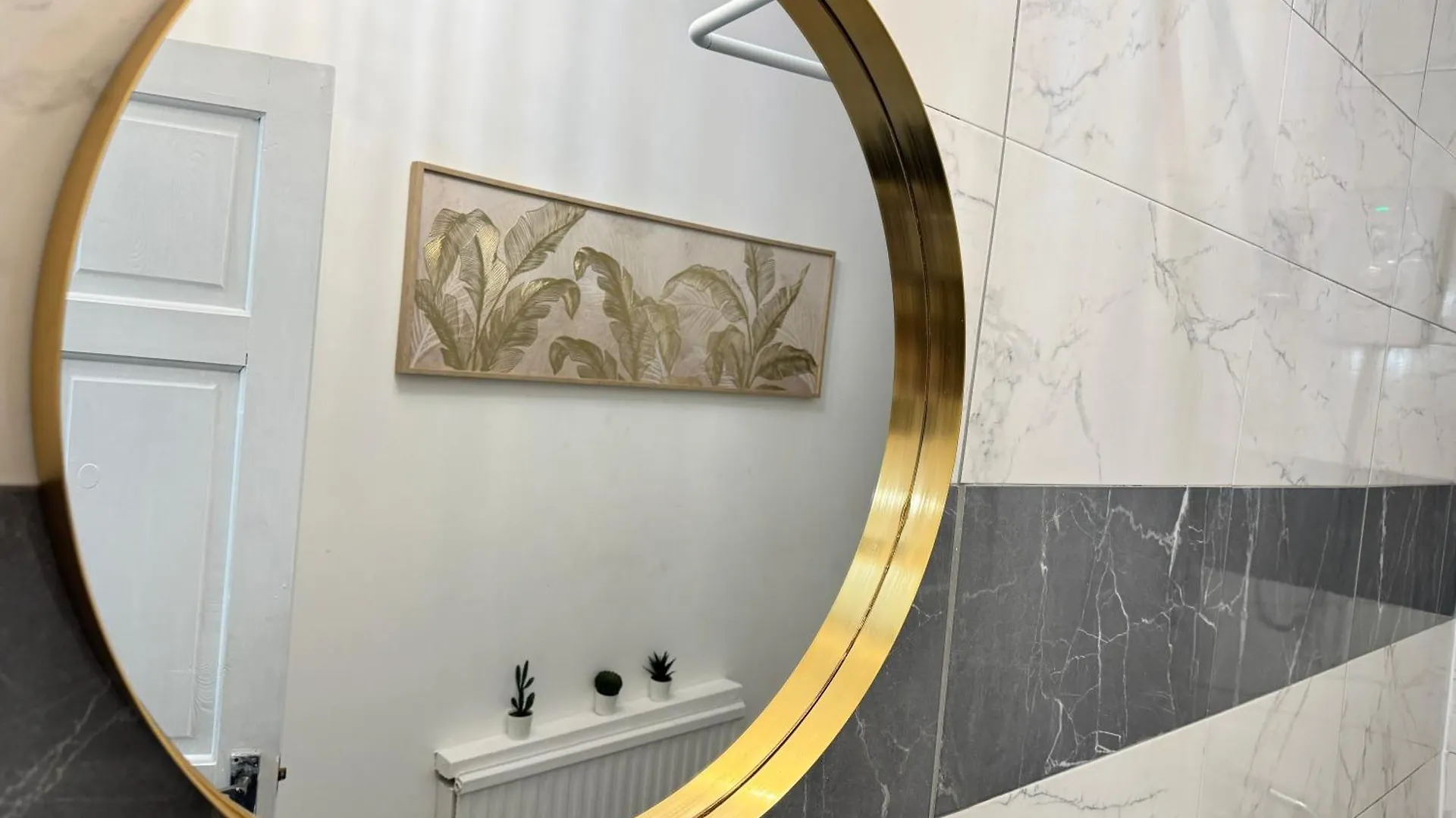 Luxury Room In Sheffield City Road Bed & Breakfast